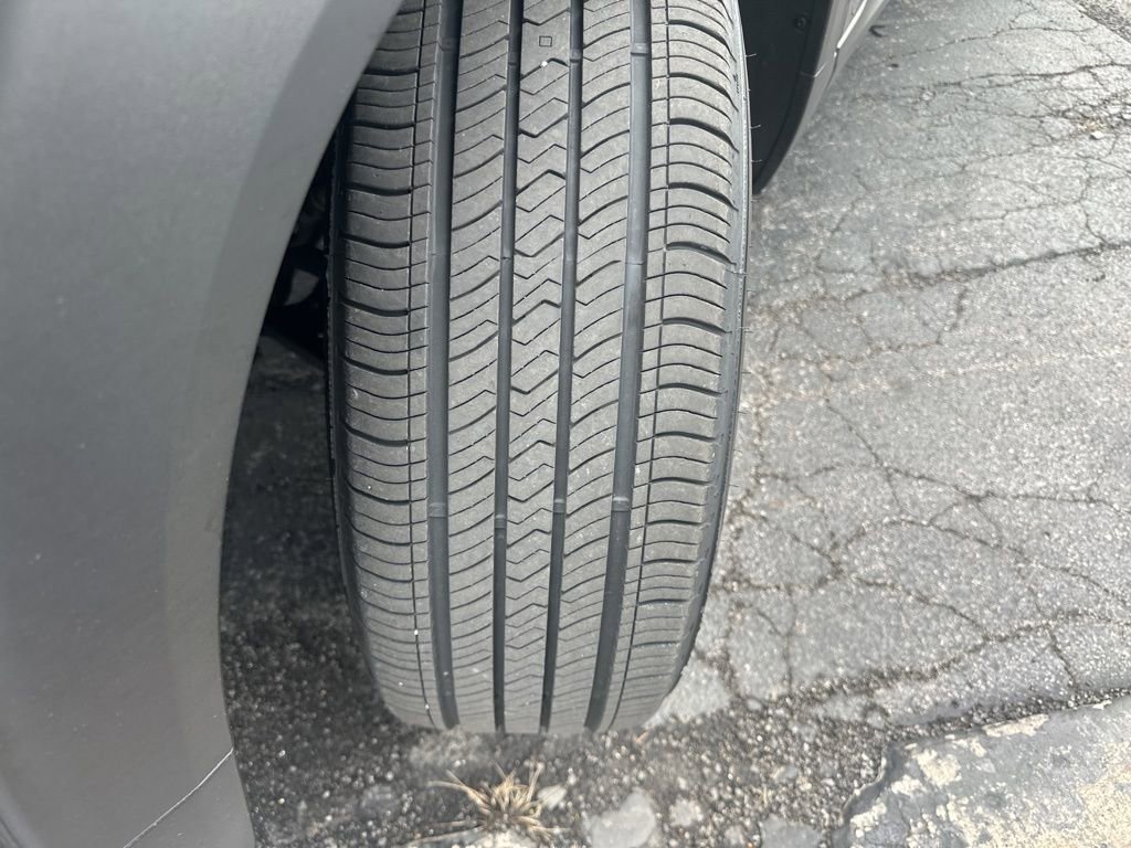 Used 2021 Chevrolet TrailBlazer ACTIV w/ Sun and Liftgate Package AWD/4WD image 39