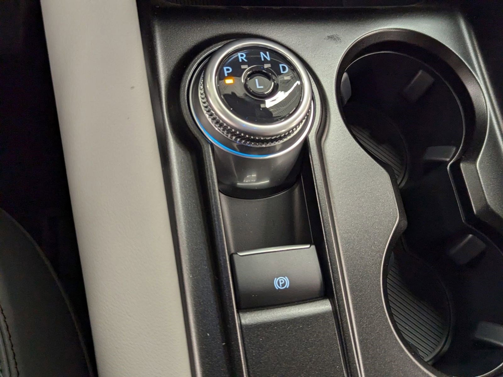 New 2026 Ford Explorer Active w/ Active Comfort Package image 13