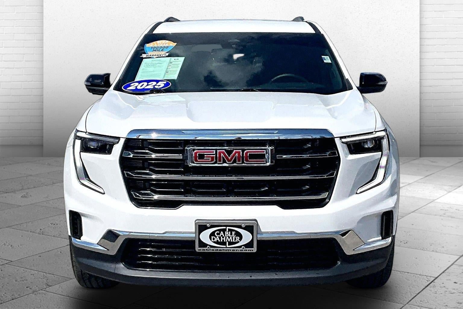 Used 2025 GMC Acadia Elevation AWD/4WD image 2