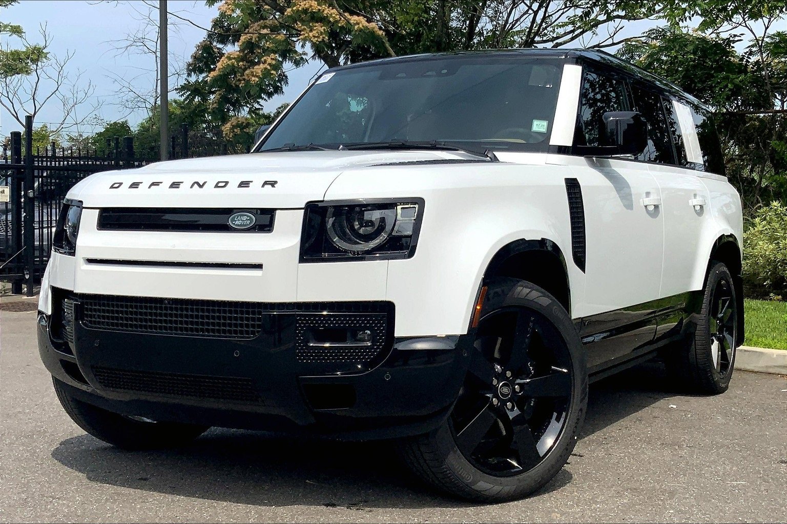New 2025 Land Rover Defender 130 V8
