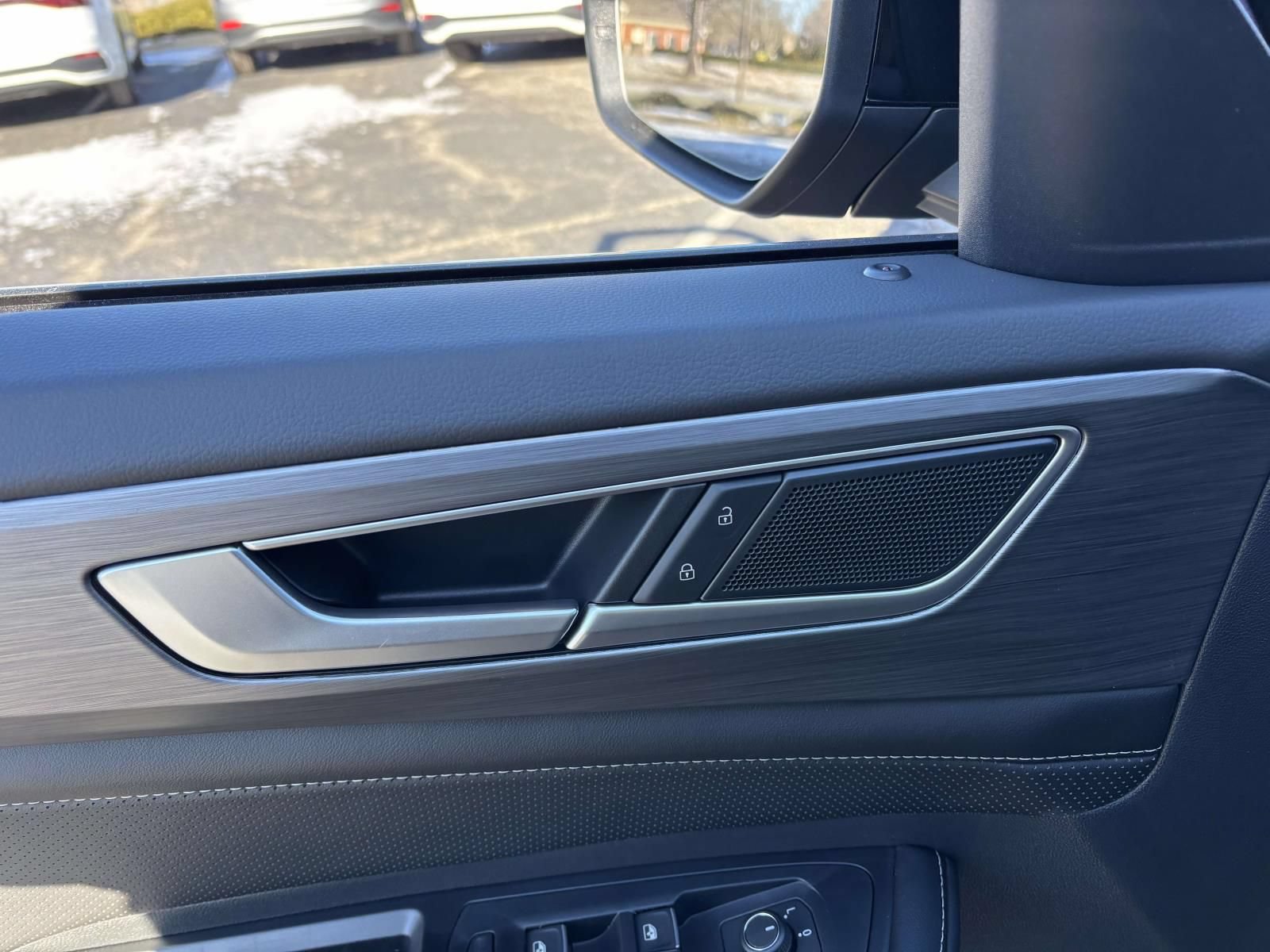New 2026 Volkswagen Atlas Cross Sport SE FWD image 12