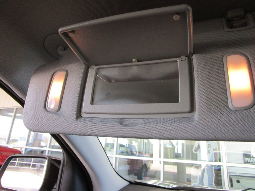 Used 2021 GMC Acadia SLE image 38