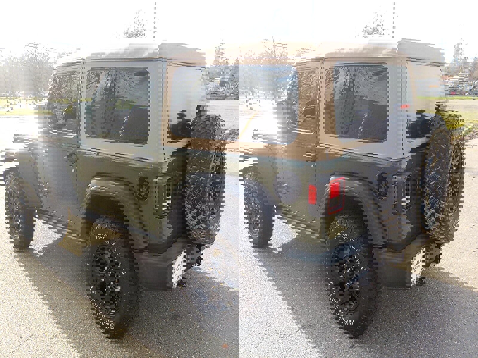 Used 2020 Jeep Wrangler Sport image 19