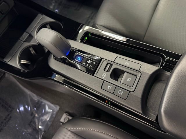 Used 2025 Toyota Prius XLE image 16