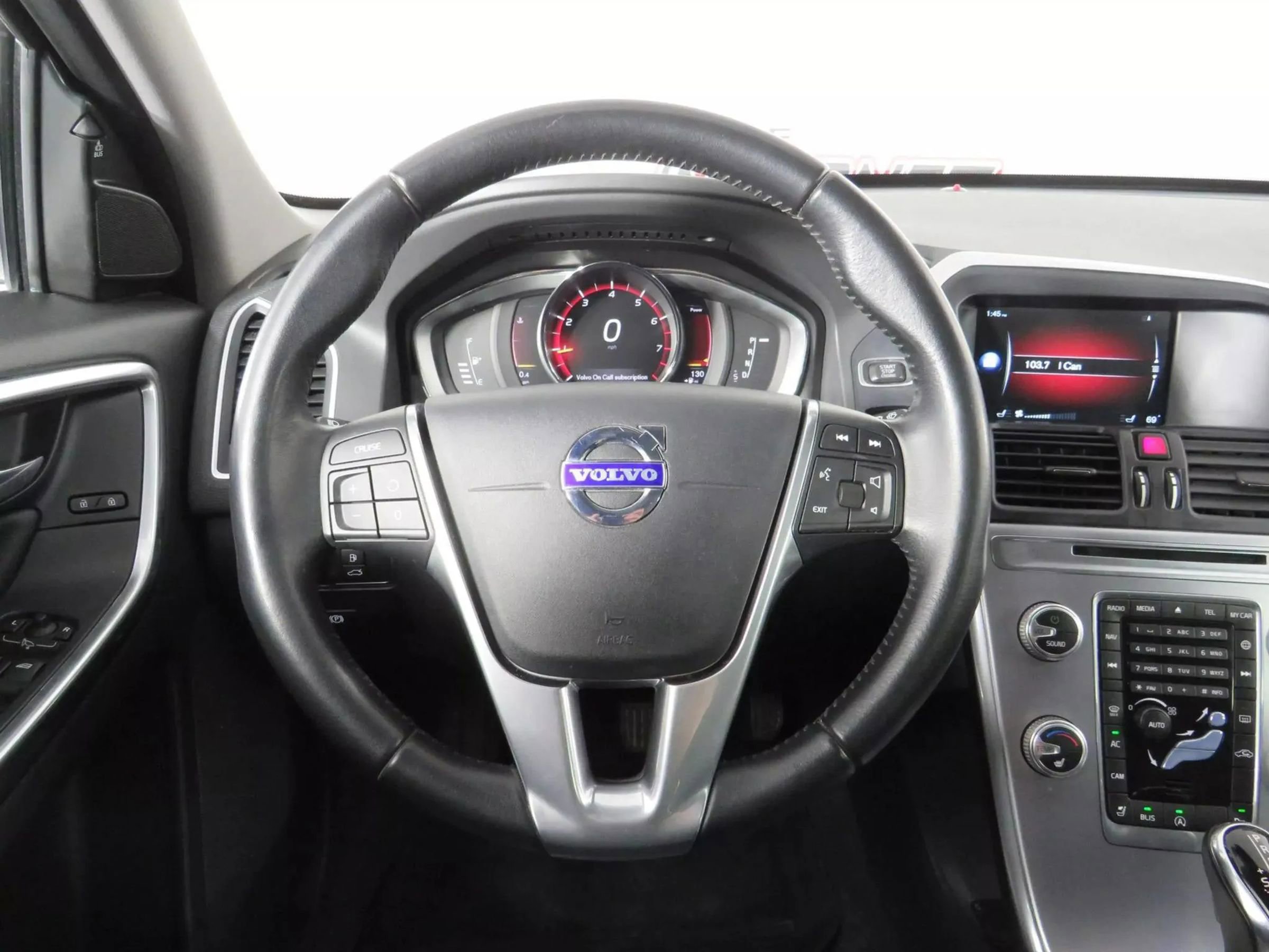 Used 2017 Volvo XC60 T6 Dynamic w/ Preferred Option Package image 12