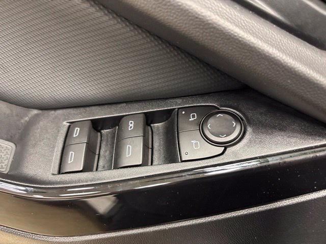 Used 2026 Chevrolet Equinox LT AWD/4WD image 33