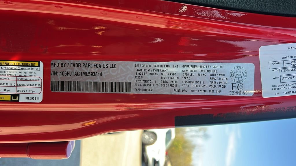 Used 2021 Jeep Gladiator Willys image 11