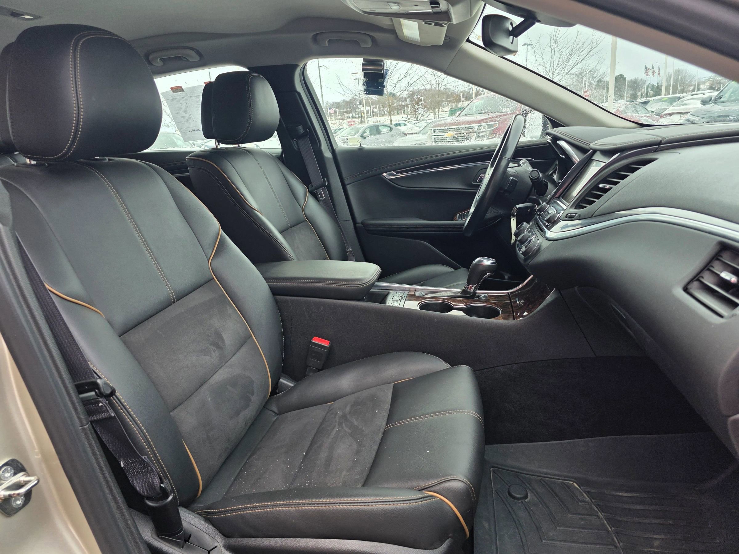 Used 2014 Chevrolet Impala LT w/ Premium Seating Package image 7