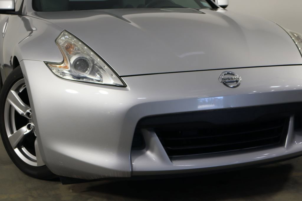 Used 2009 Nissan 370Z Touring image 34
