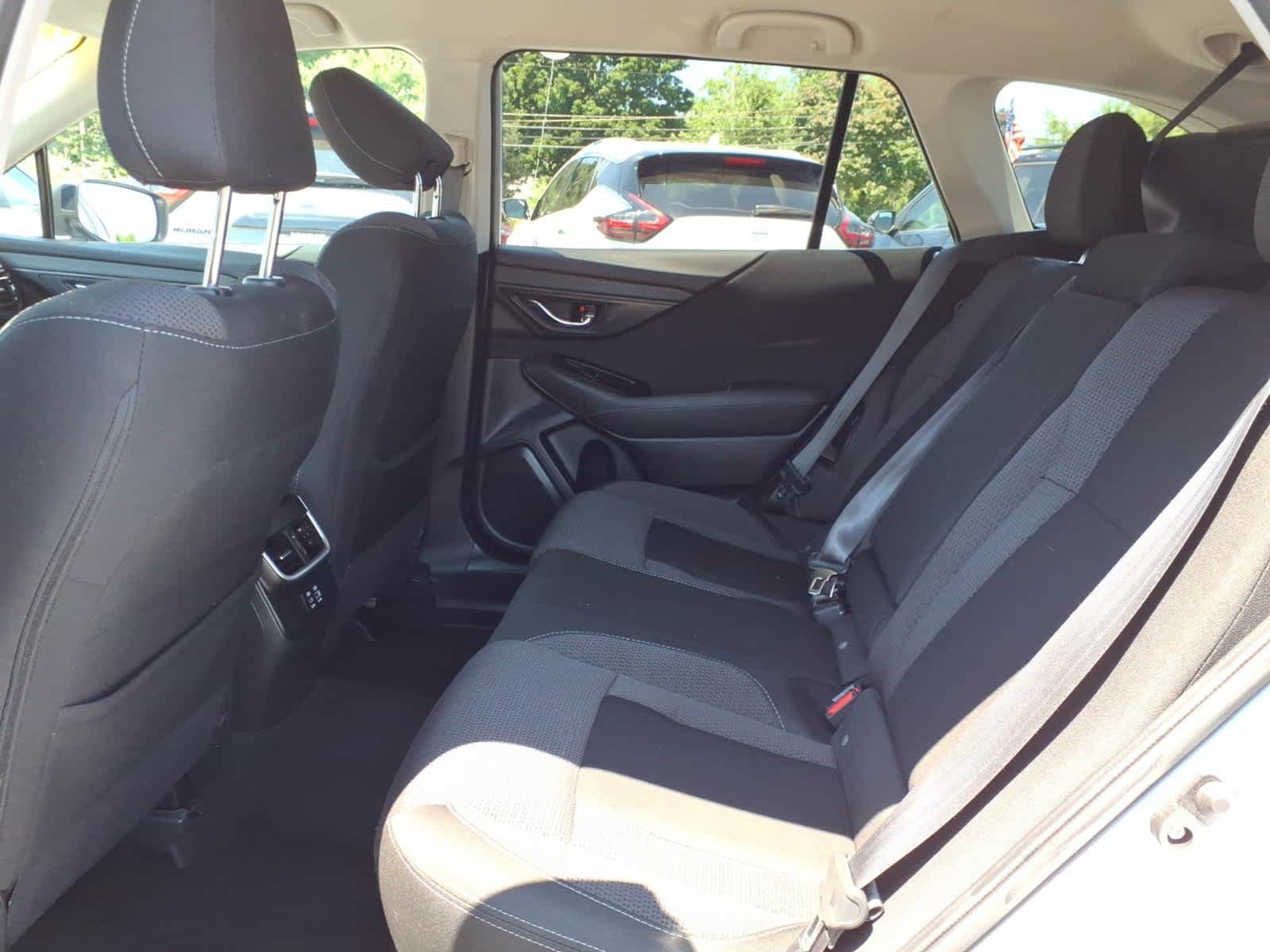 Used 2024 Subaru Outback Premium AWD/4WD image 13