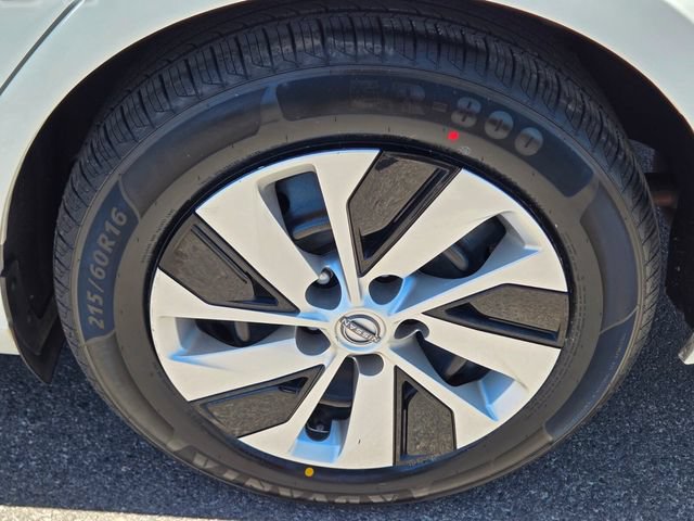 Used 2024 Nissan Altima 2.5 S FWD image 11