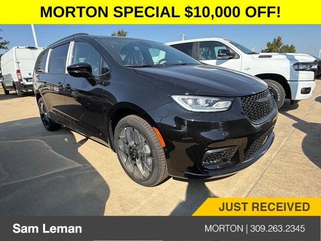 New 2026 Chrysler Pacifica Limited w/ S Appearance Package