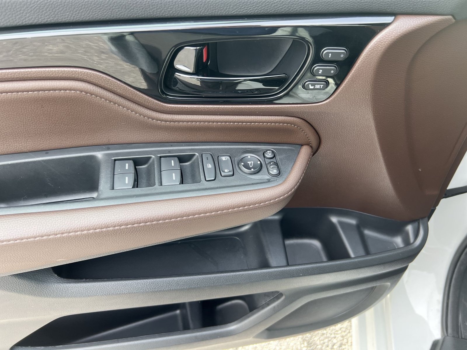 Used 2025 Honda Odyssey Elite image 15