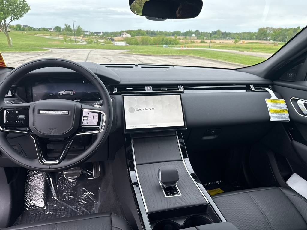 New 2026 Land Rover Range Rover Velar Dynamic SE image 10