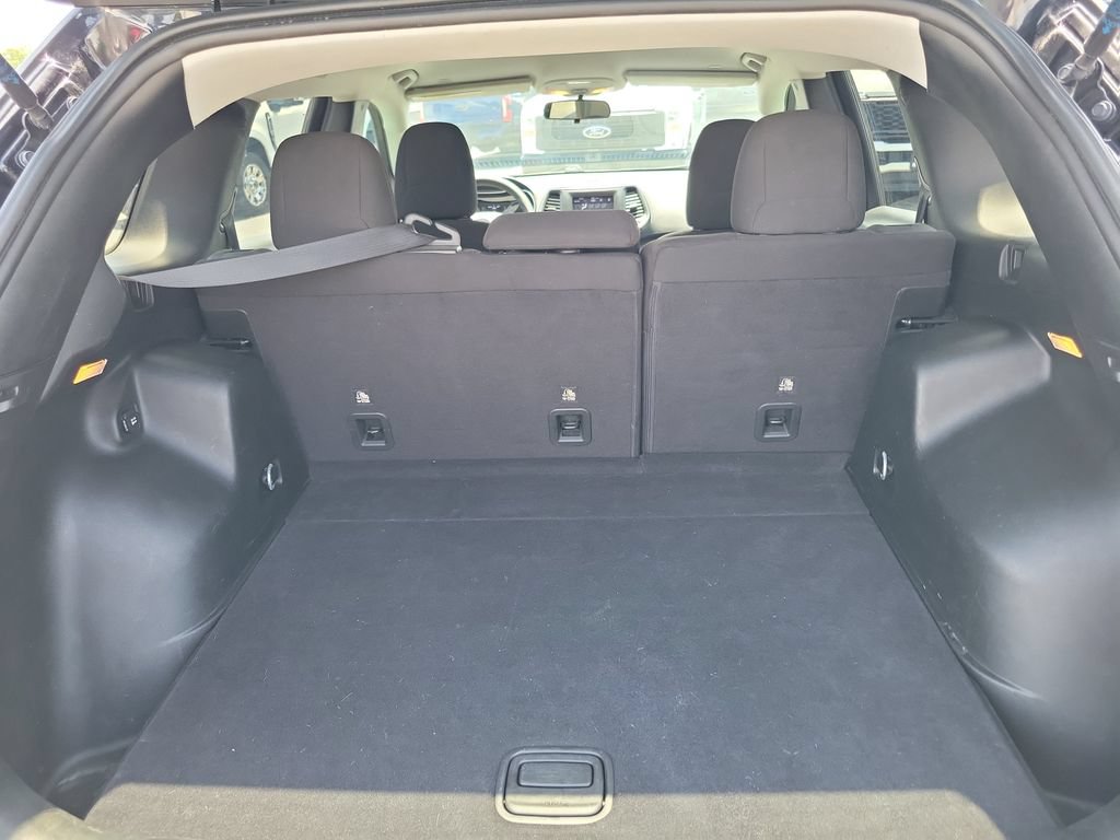 Used 2019 Jeep Cherokee Latitude w/ Popular Appearance Group FWD image 10