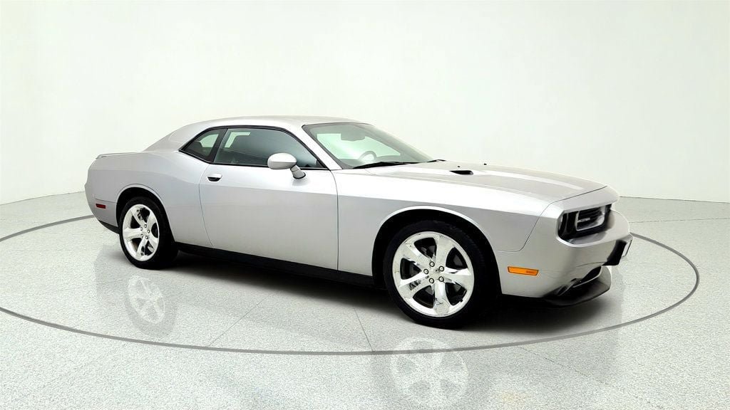 Used 2013 Dodge Challenger SXT w/ Super Sport Group RWD image 3