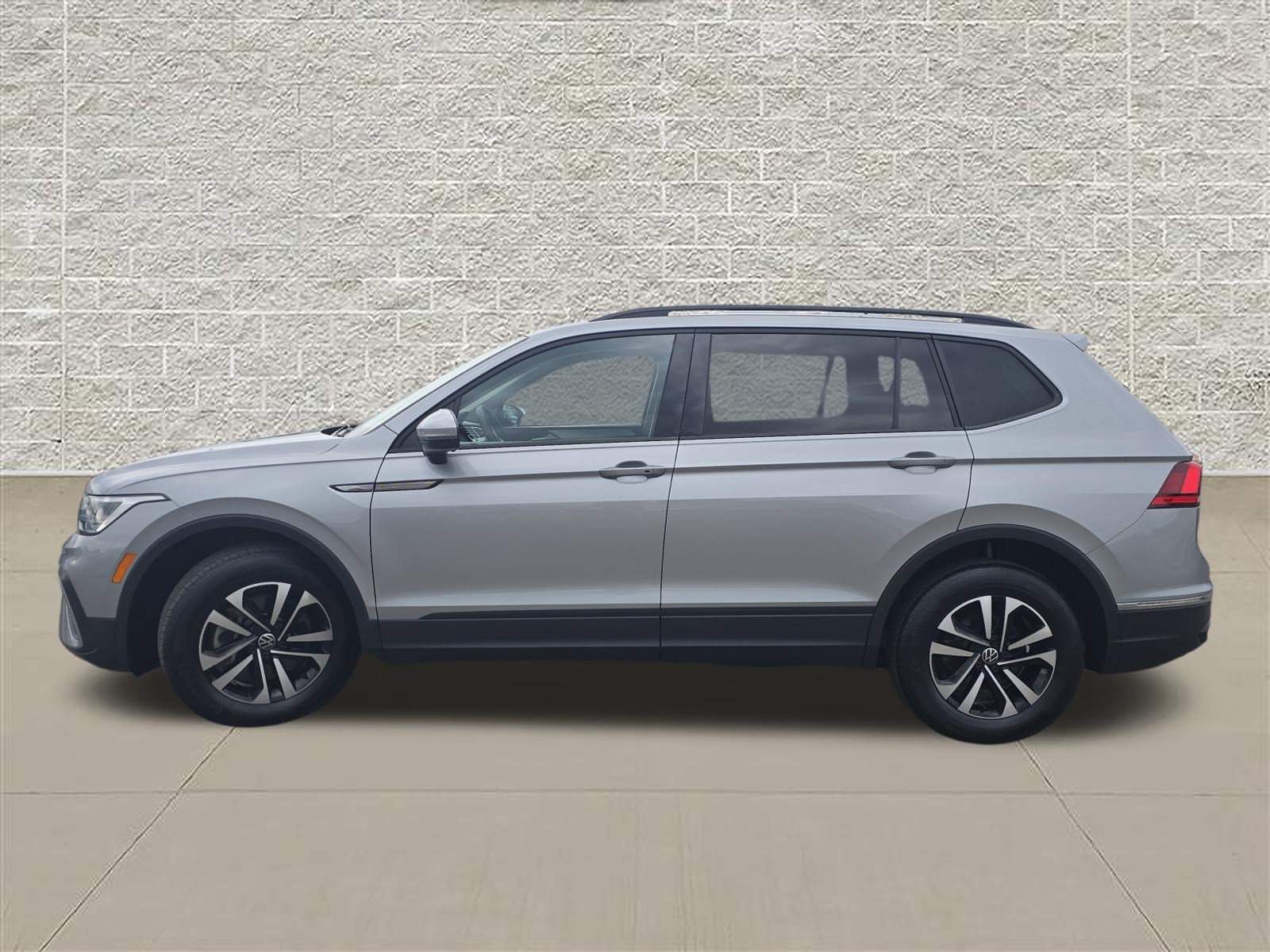 Certified 2023 Volkswagen Tiguan S w/ IQ.Drive Package FWD image 4