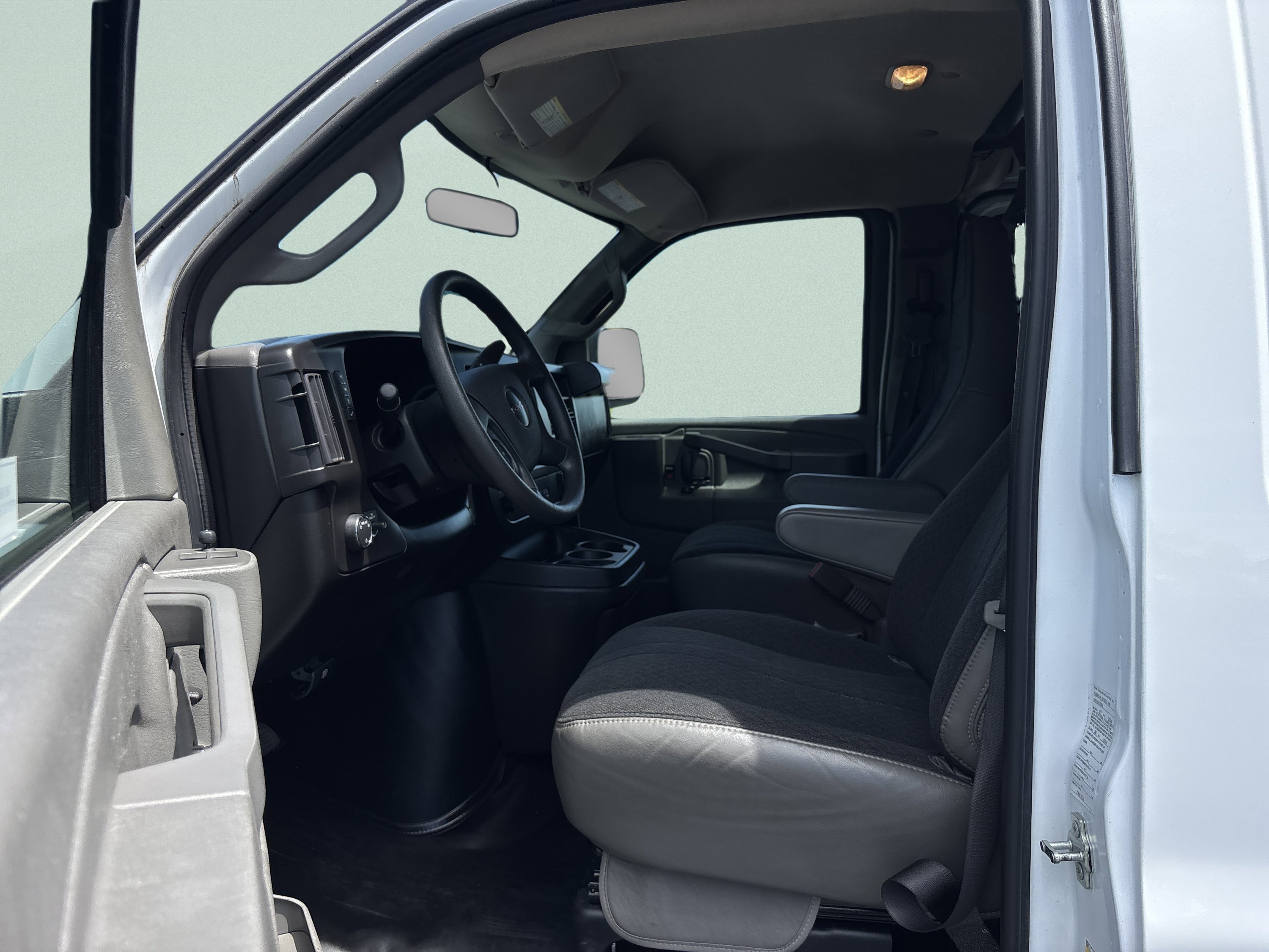 Used 2024 GMC Savana 2500 w/ Driver Convenience Package RWD image 17