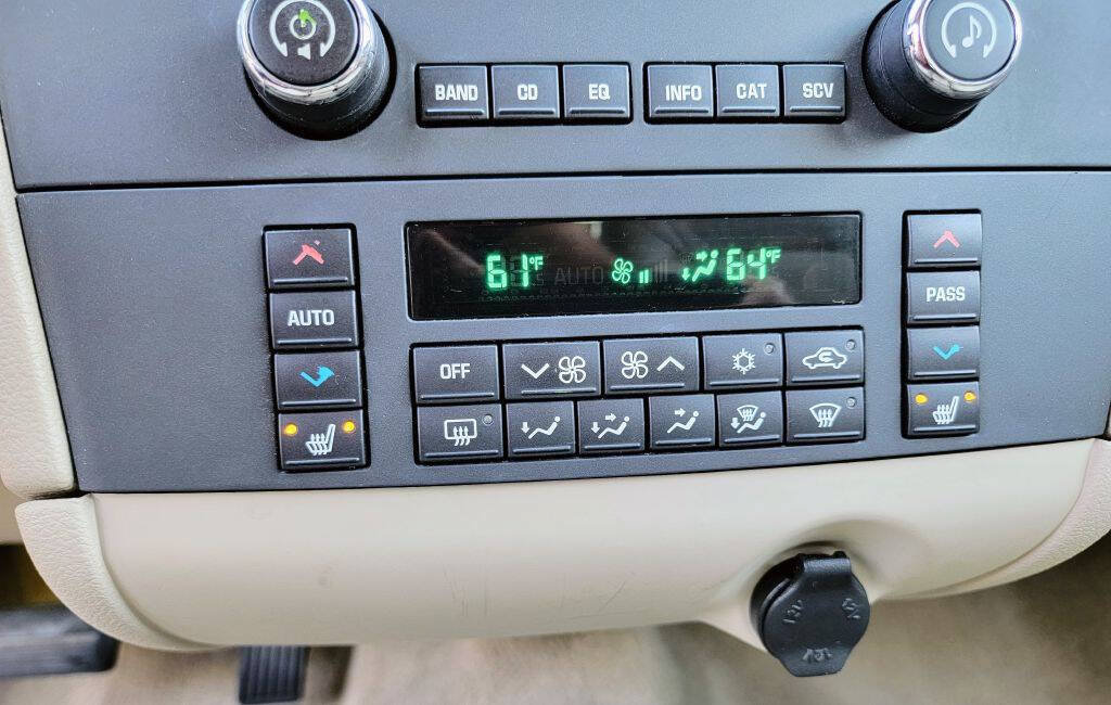 Used 2009 Buick LaCrosse CXL w/ Driver Confidence Package FWD image 40