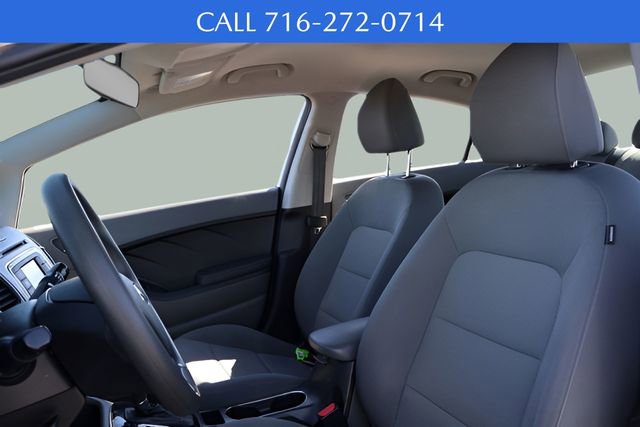 Used 2018 Kia Forte LX w/ LX Rear Camera Package image 12