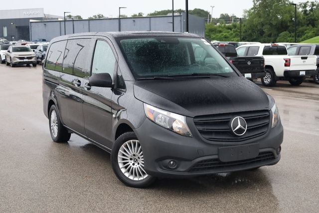 Used 2023 Mercedes-Benz Metris Passenger image 2