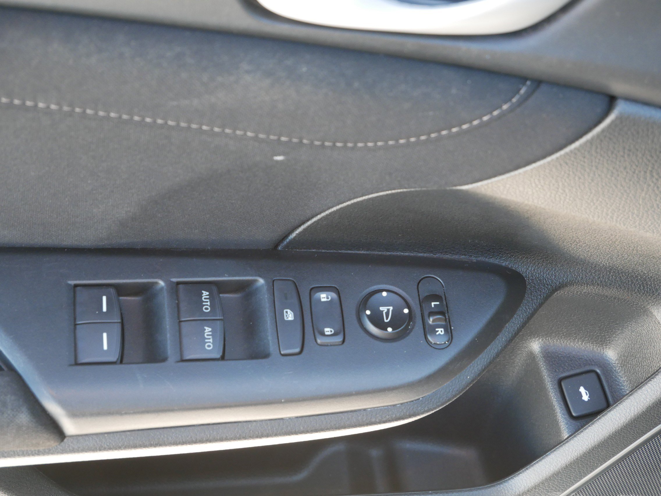 Used 2018 Honda Civic EX image 18