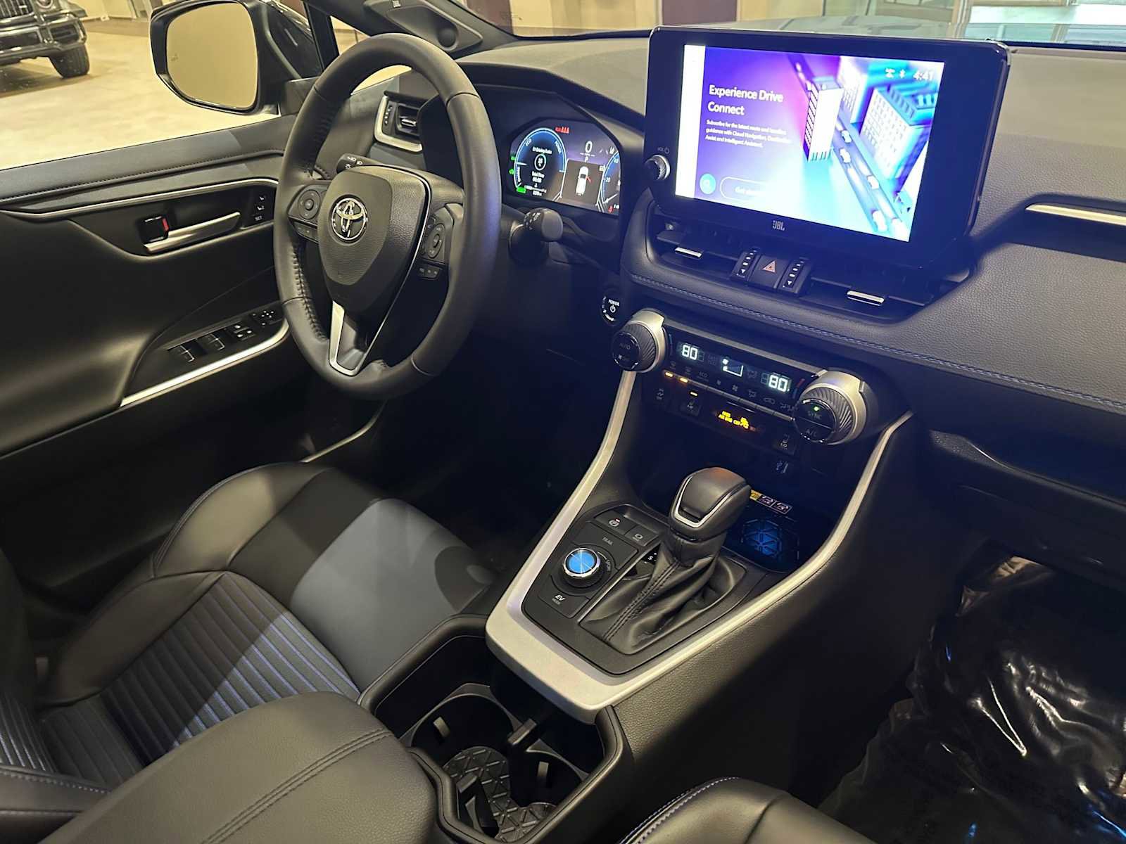 Certified 2025 Toyota RAV4 XSE image 31