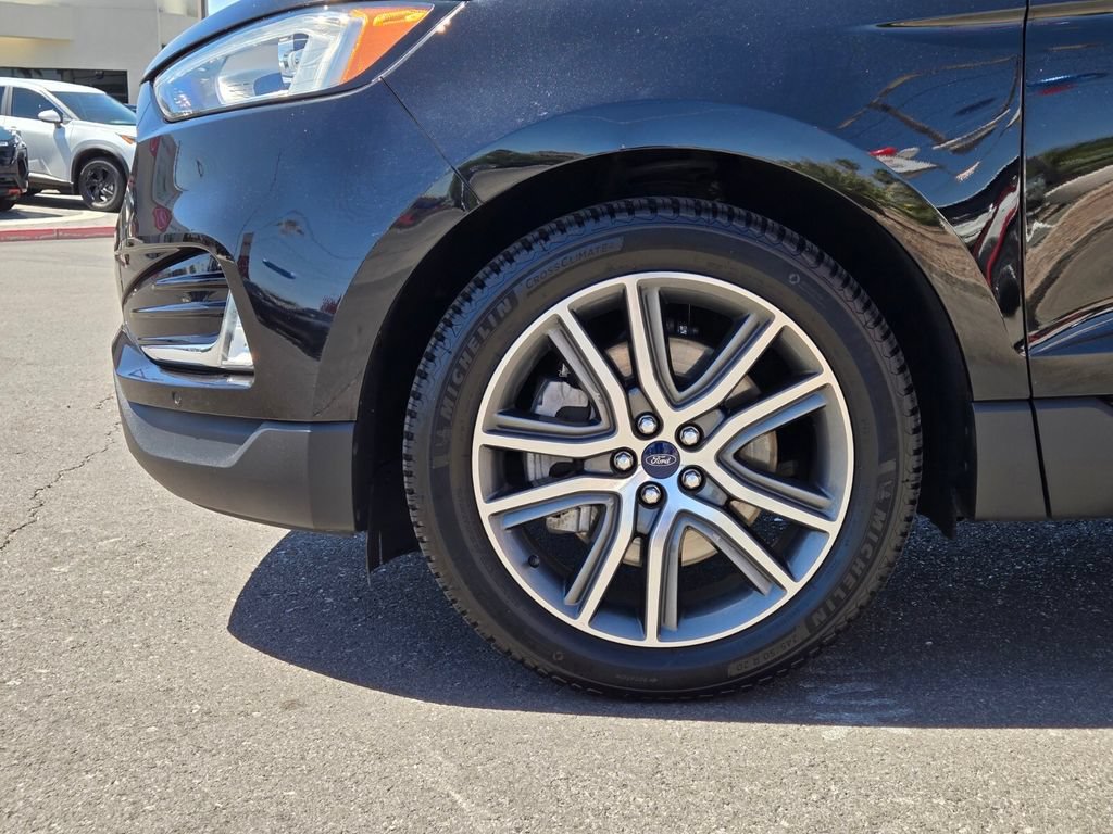 Used 2021 Ford Edge Titanium FWD image 9