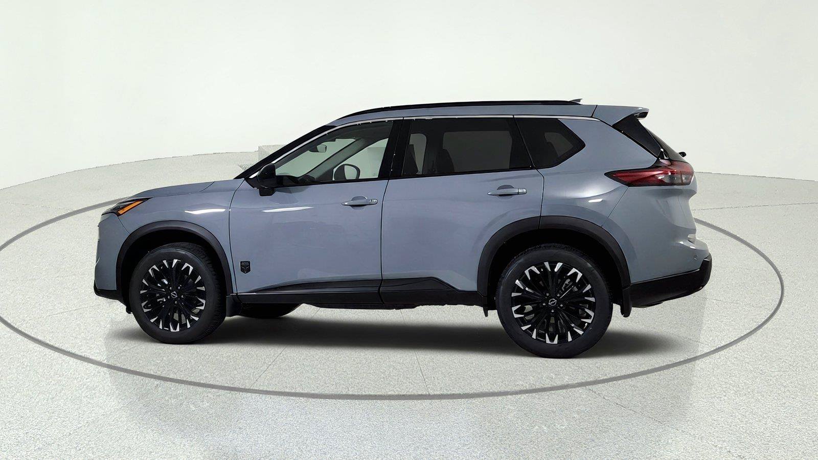 New 2026 Nissan Rogue Dark Armor FWD image 4