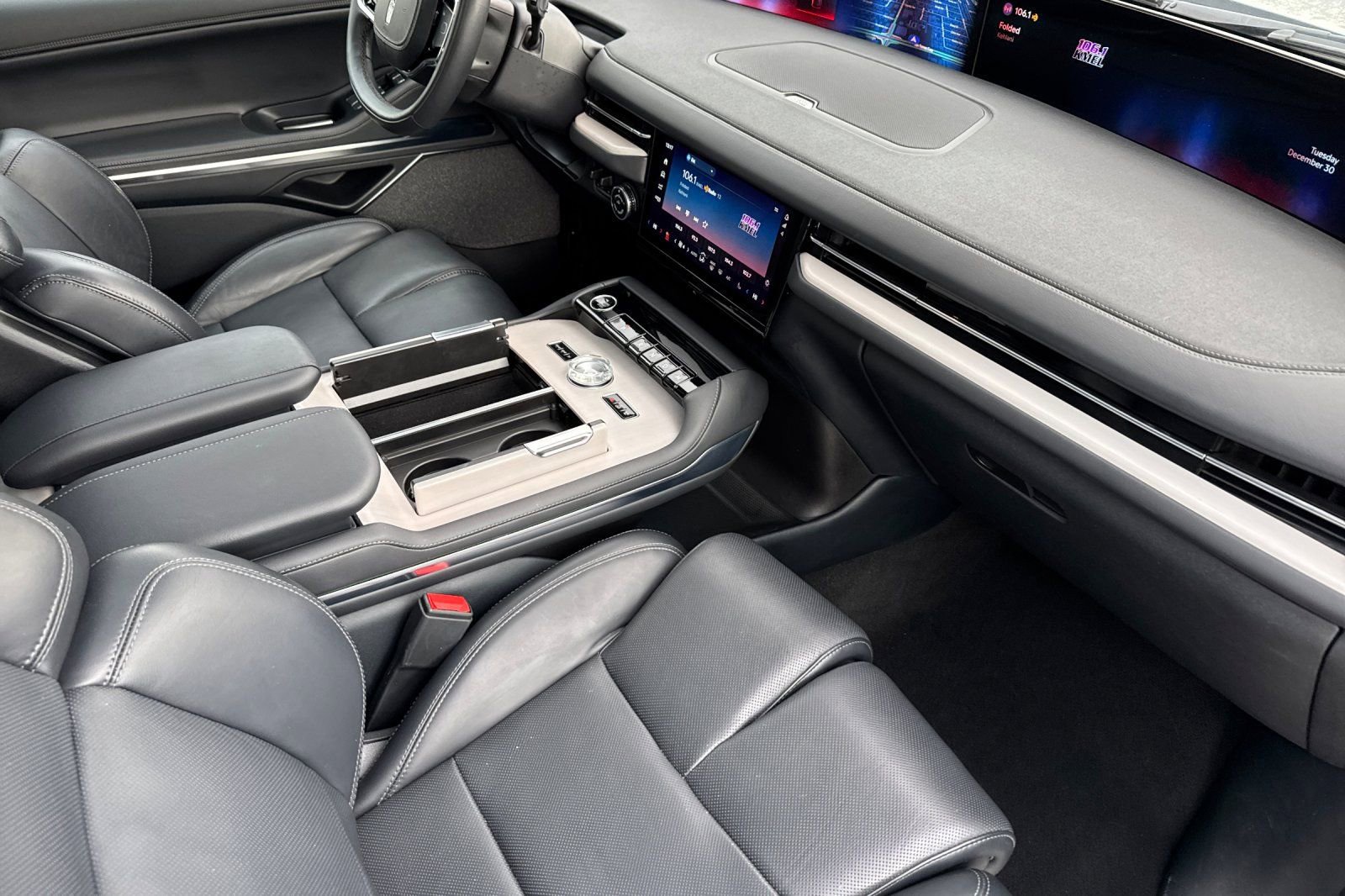 Certified 2025 Lincoln Navigator L Reserve image 15