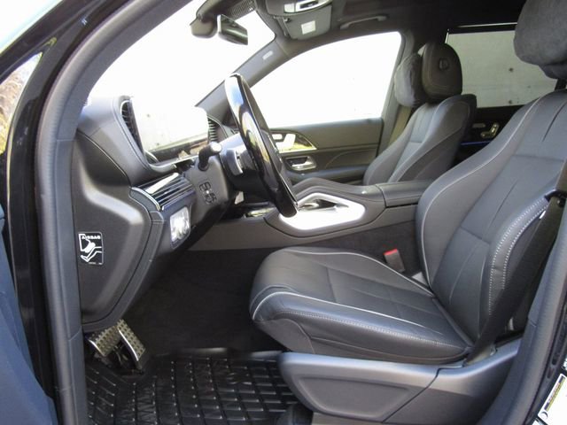New 2026 Mercedes-Benz GLS 580 4MATIC image 9