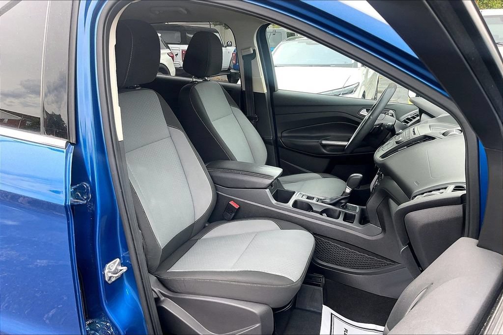 Certified 2017 Ford Escape SE FWD image 6