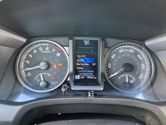 Used 2023 Toyota Tacoma TRD Sport w/ Technology Package AWD/4WD image 16