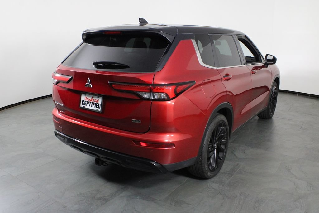 Used 2023 Mitsubishi Outlander SEL FWD image 3