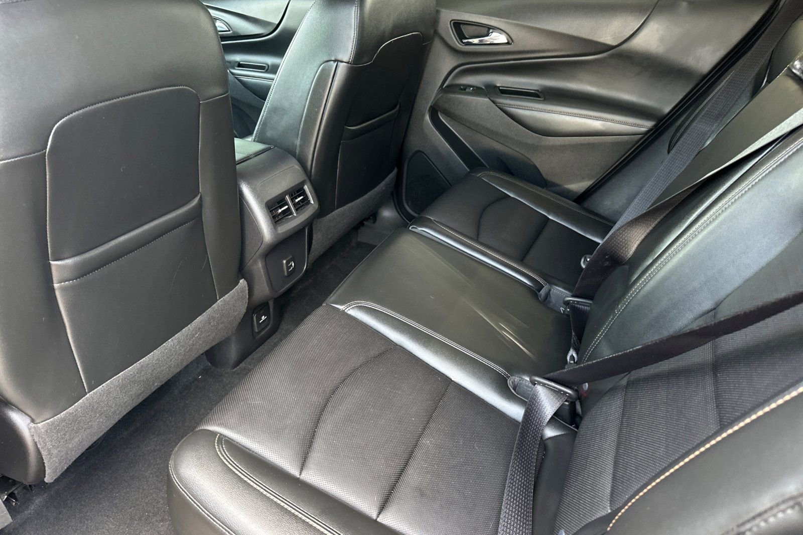 Used 2019 Chevrolet Equinox Premier image 12