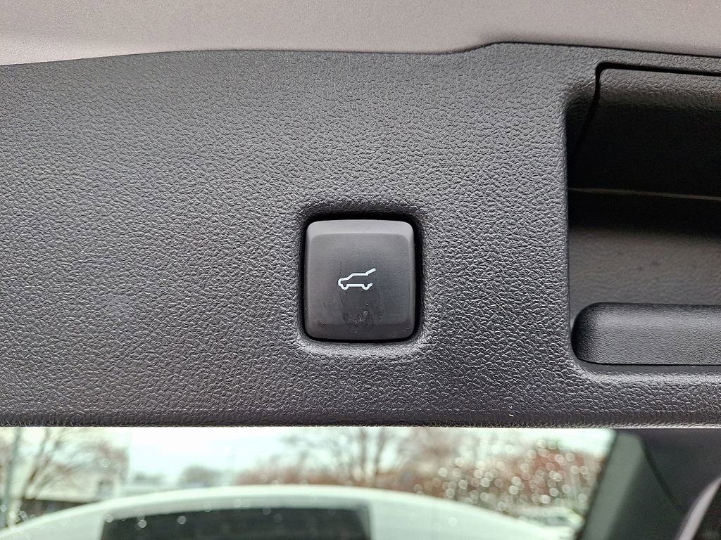 Used 2020 Ford Escape SEL image 31