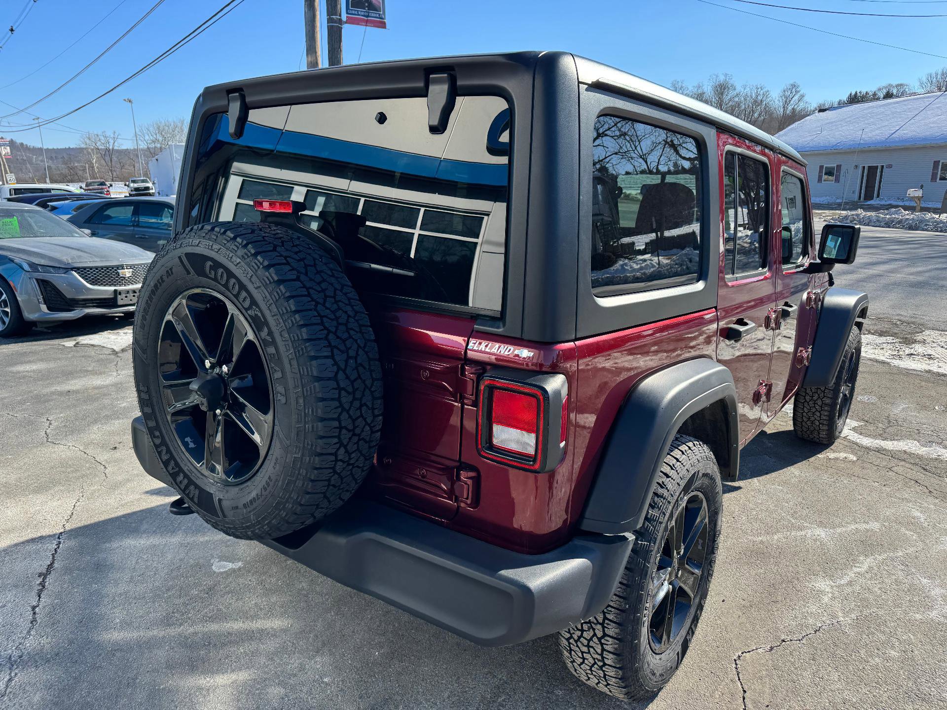 Used 2022 Jeep Wrangler Unlimited Sport image 11