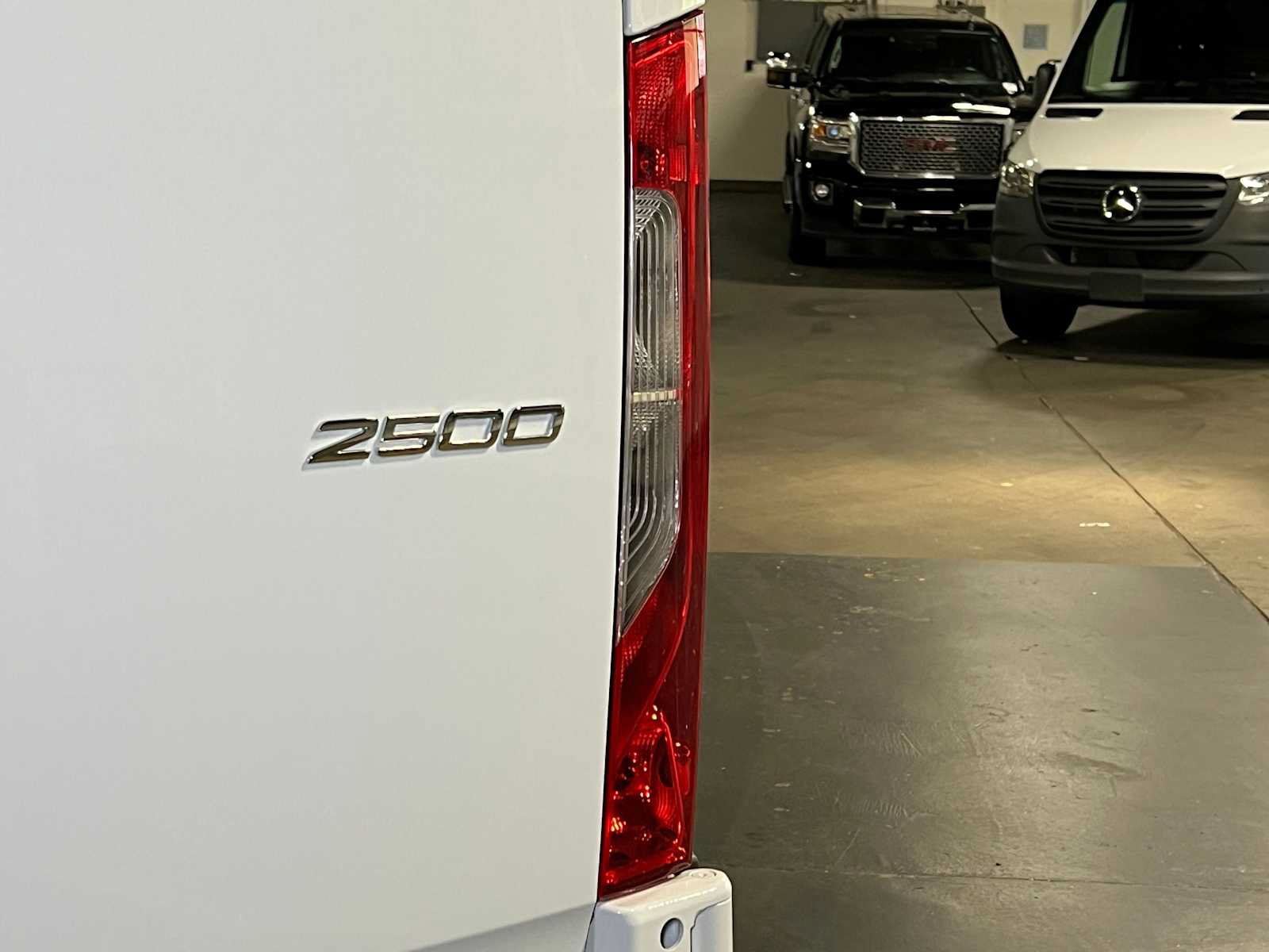 Used 2025 Mercedes-Benz Sprinter 2500 image 14