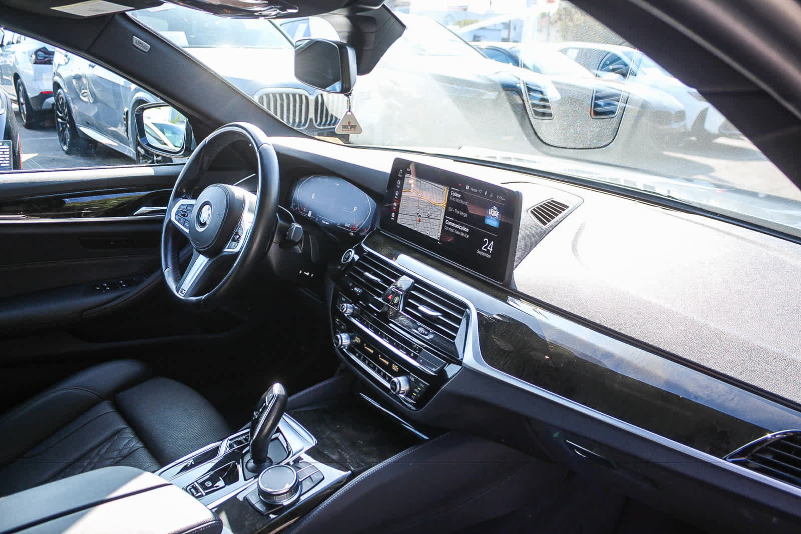 Used 2023 BMW 530i w/ M Sport Package RWD image 14