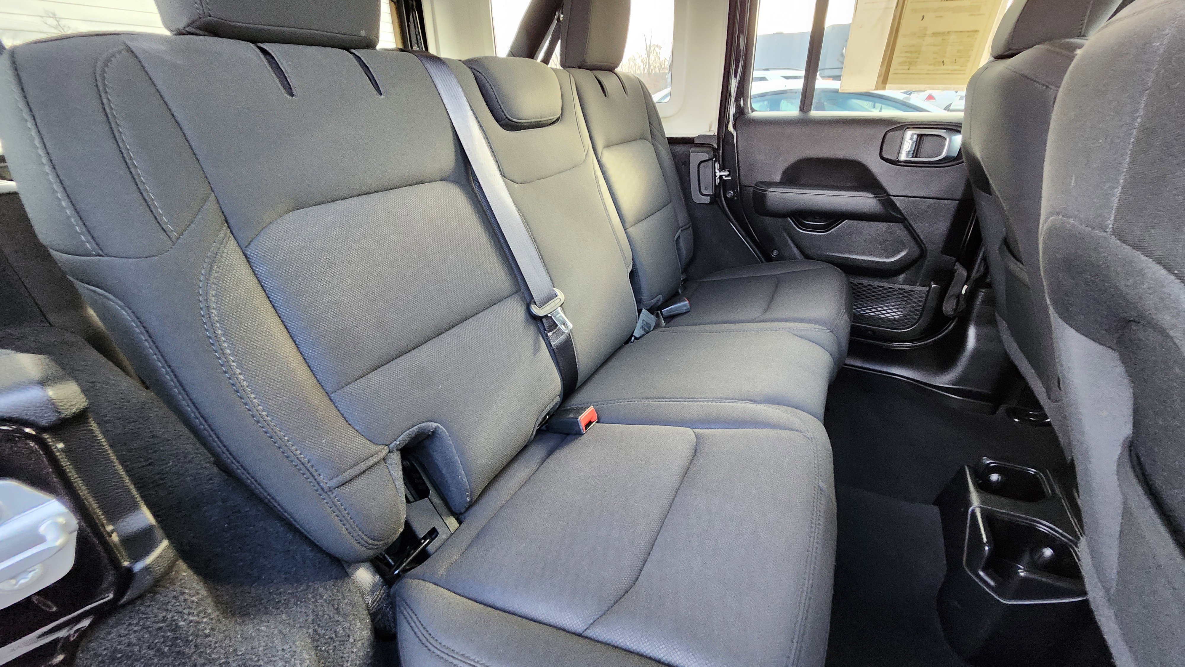 Used 2020 Jeep Wrangler Unlimited Sahara w/ Safety Group image 20