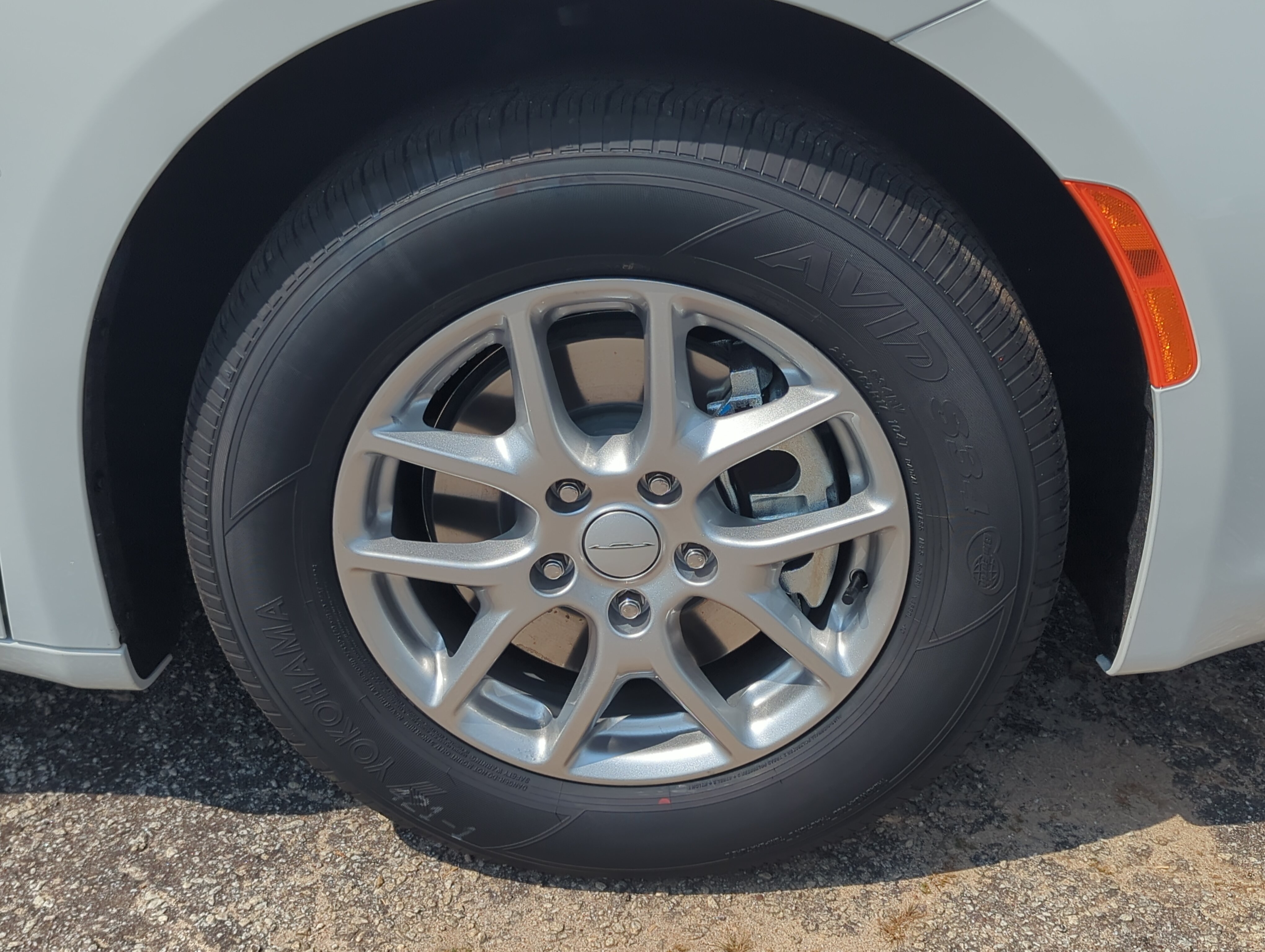 New 2027 Chrysler Pacifica LX FWD image 9
