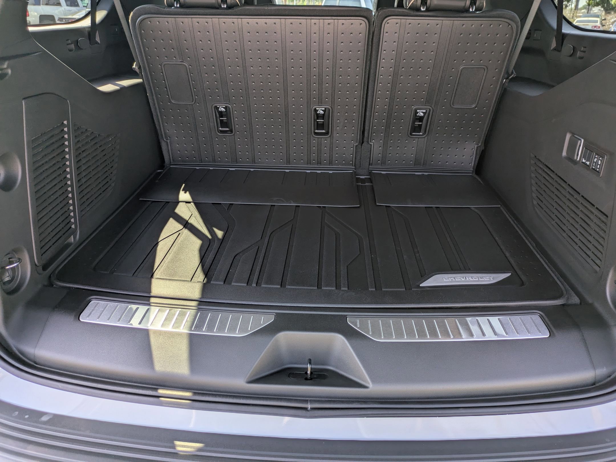 New 2026 Chevrolet Suburban Premier image 26