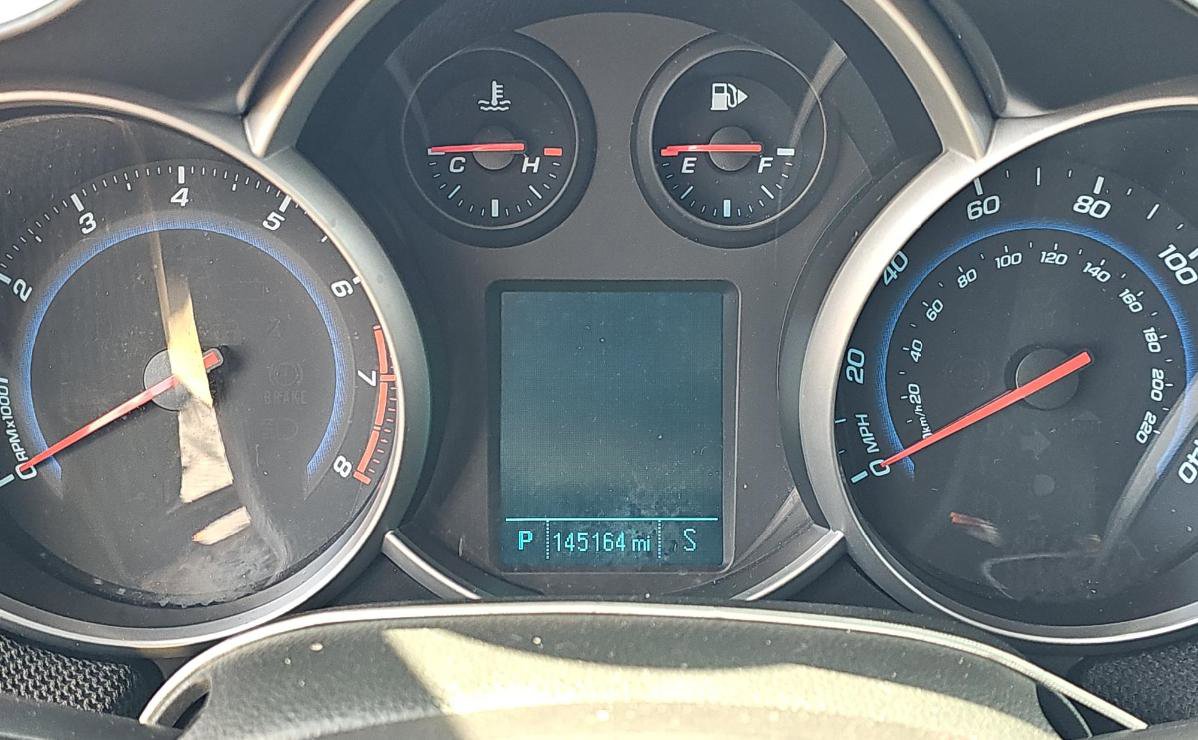 Used 2013 Chevrolet Cruze LT FWD image 12