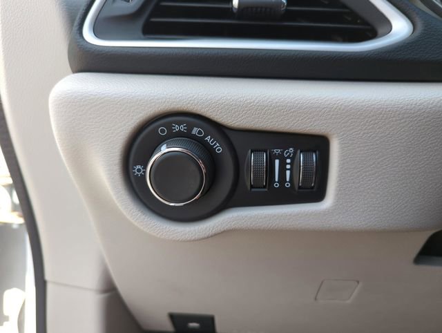 Used 2023 Chrysler Voyager LX FWD image 35