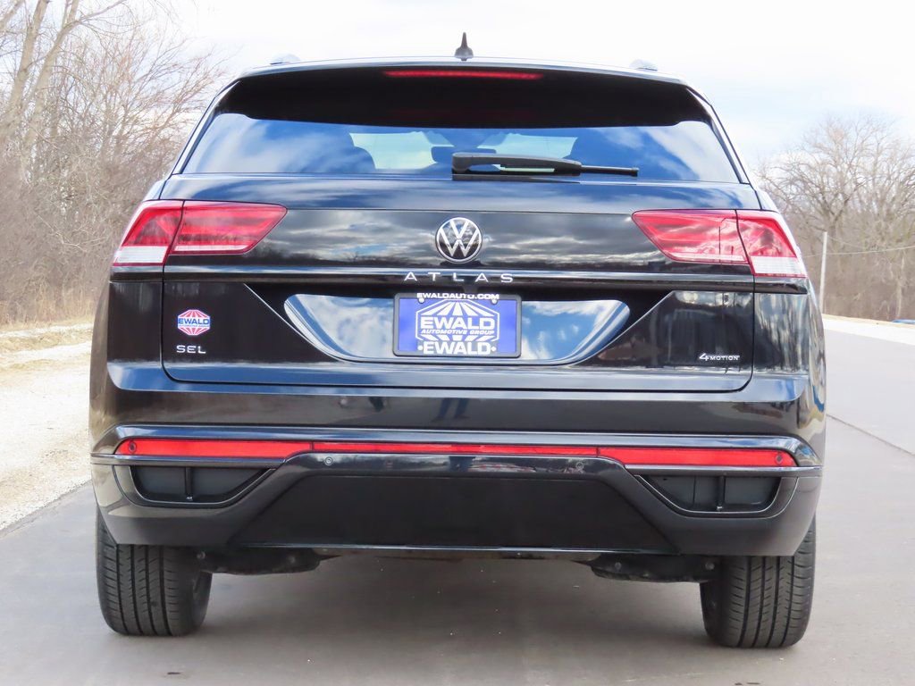 Used 2023 Volkswagen Atlas Cross Sport SEL R-Line image 14