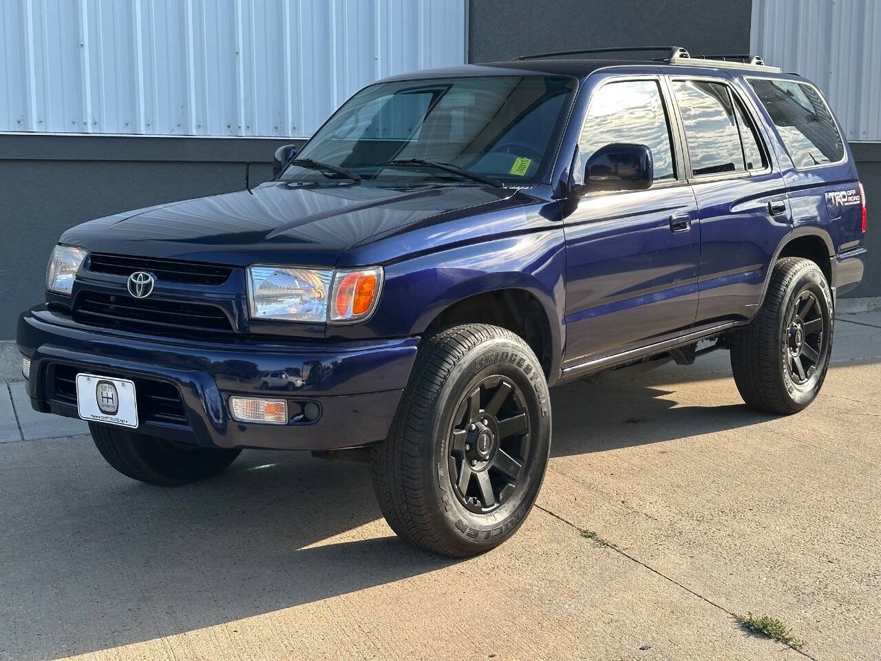 Used 2001 Toyota 4Runner SR5 w/ Upgrade Value Pkg 3 AWD/4WD image 2
