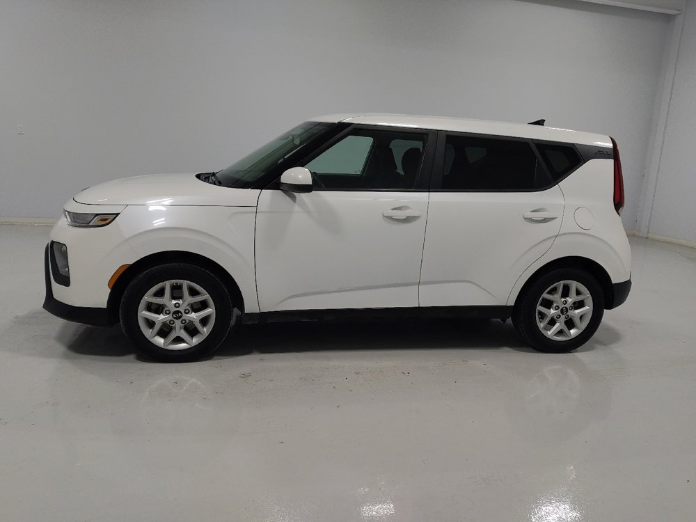 Used 2020 Kia Soul S image 2