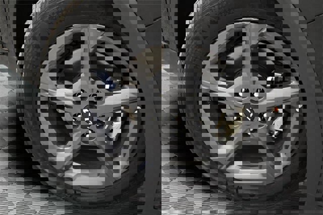 Used 2025 Kia K4 image 14