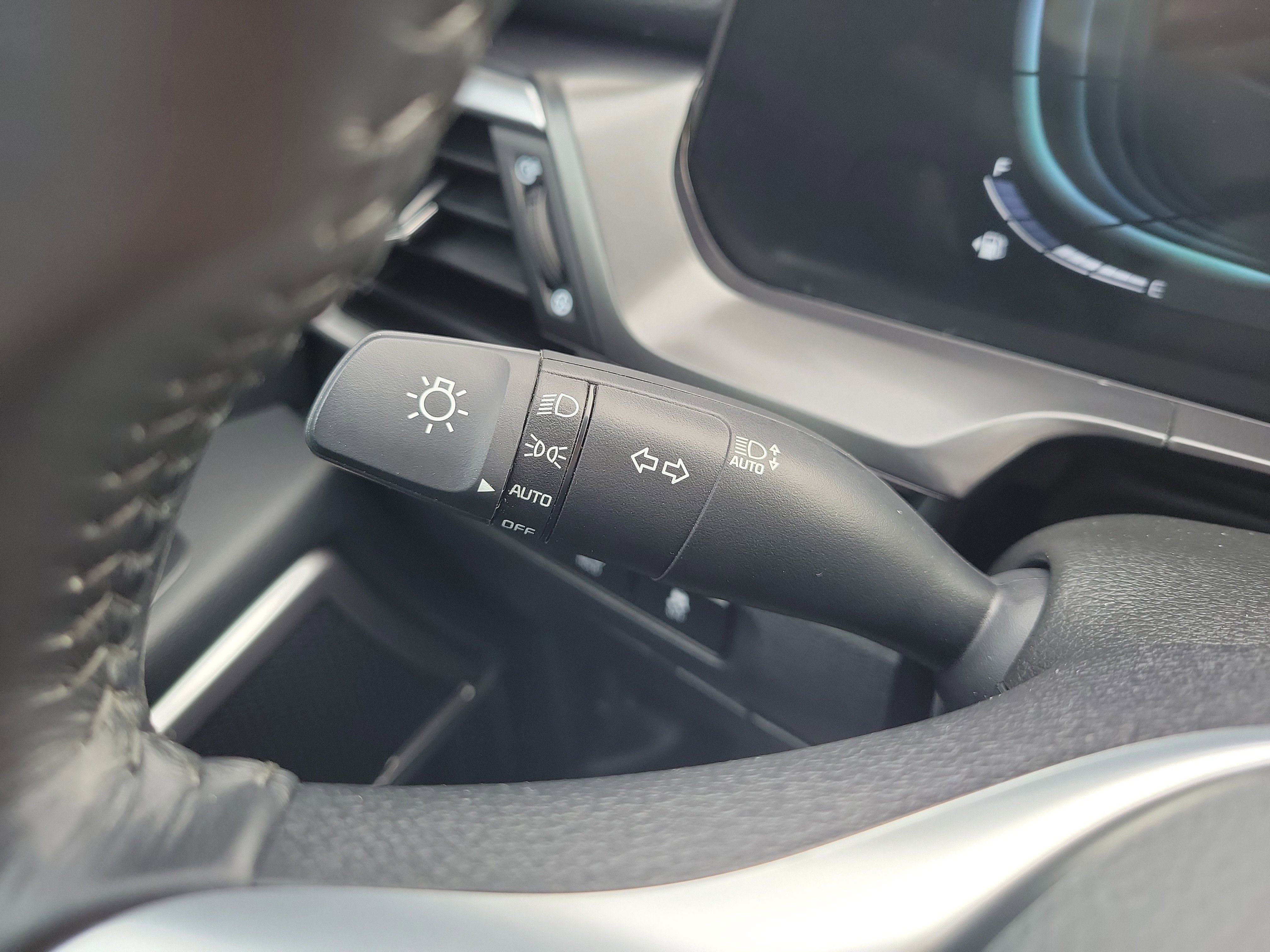 Certified 2025 Kia Telluride S image 30