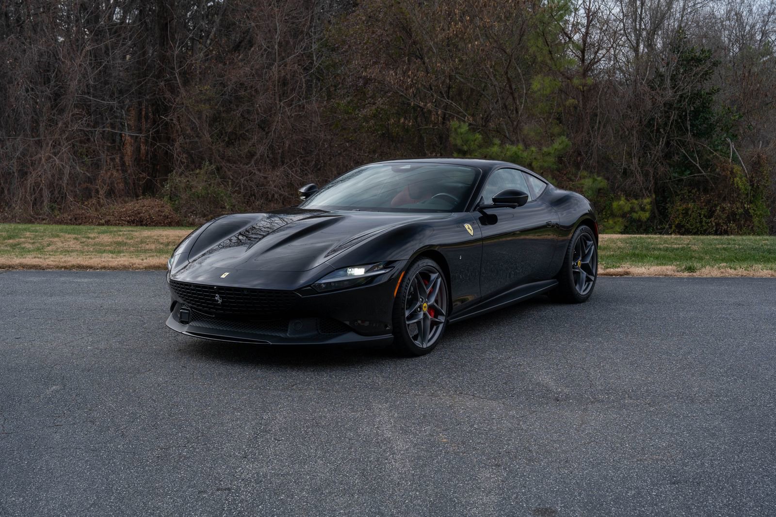 Certified 2022 Ferrari Roma image 4